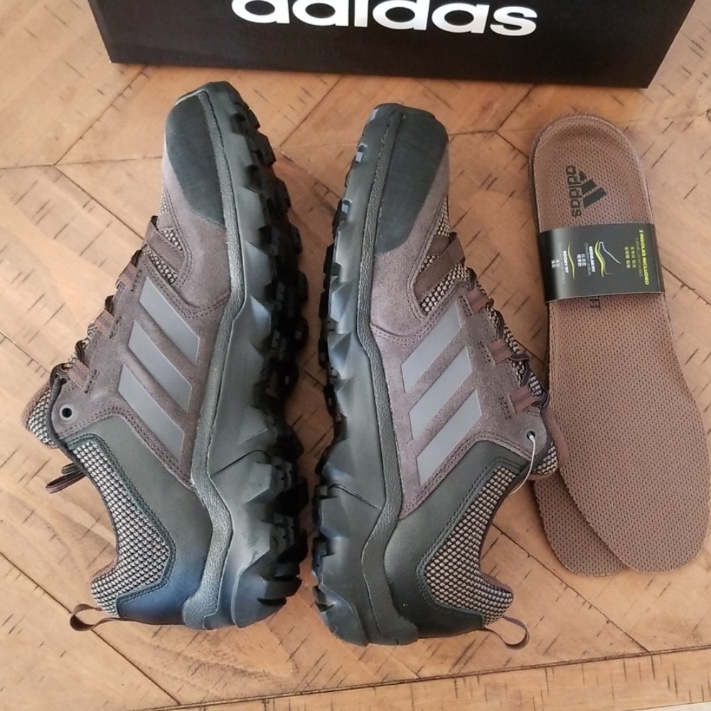๐๏ธ Adidas Caprock Outdoor Shoes - Picture 3 of 8
